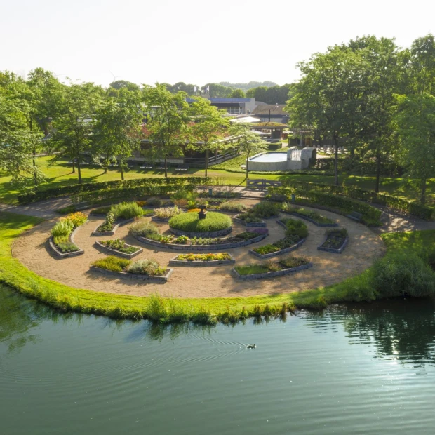 Thermen Bad Nieuweschans Tuin luchtfoto 1 500